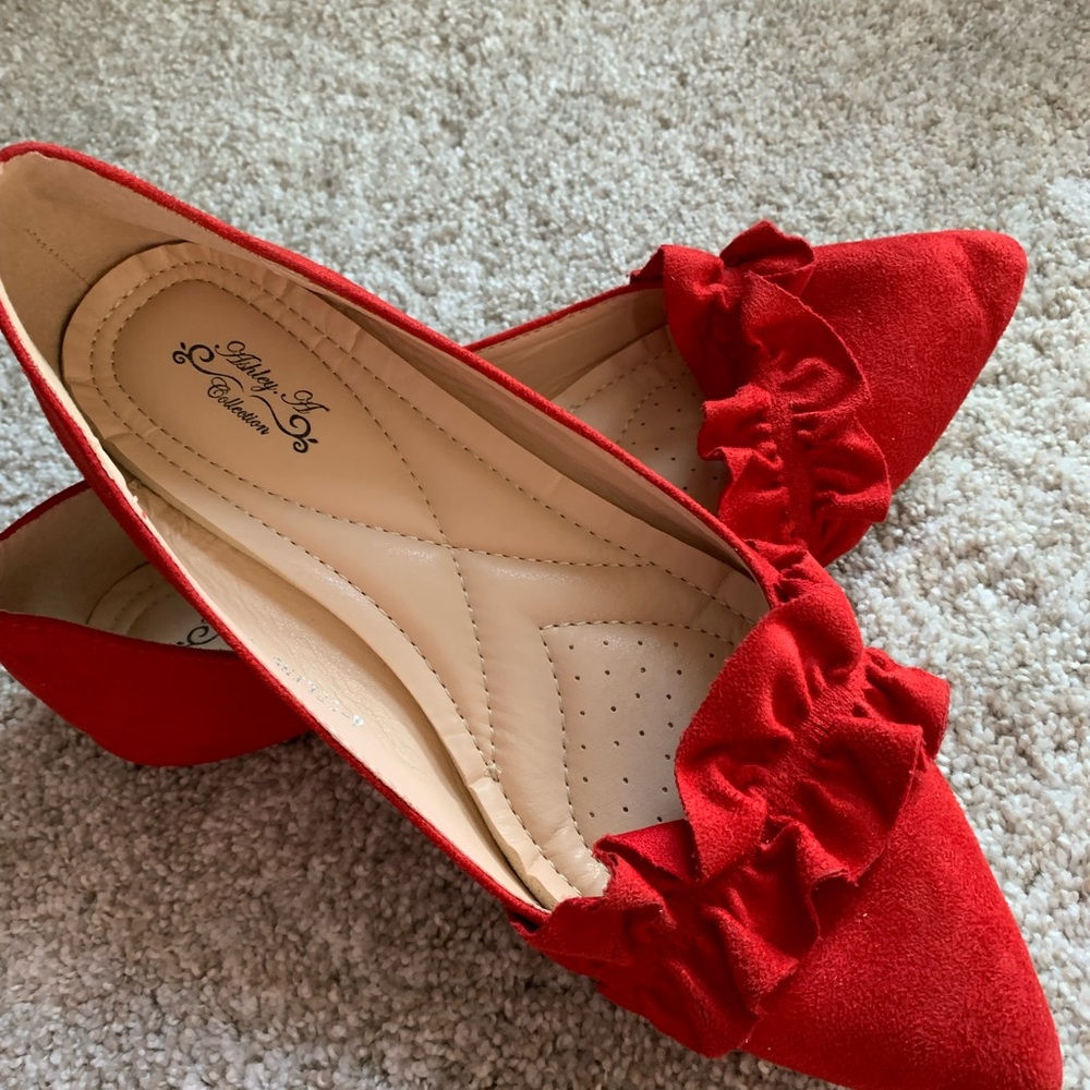 Flat shoes